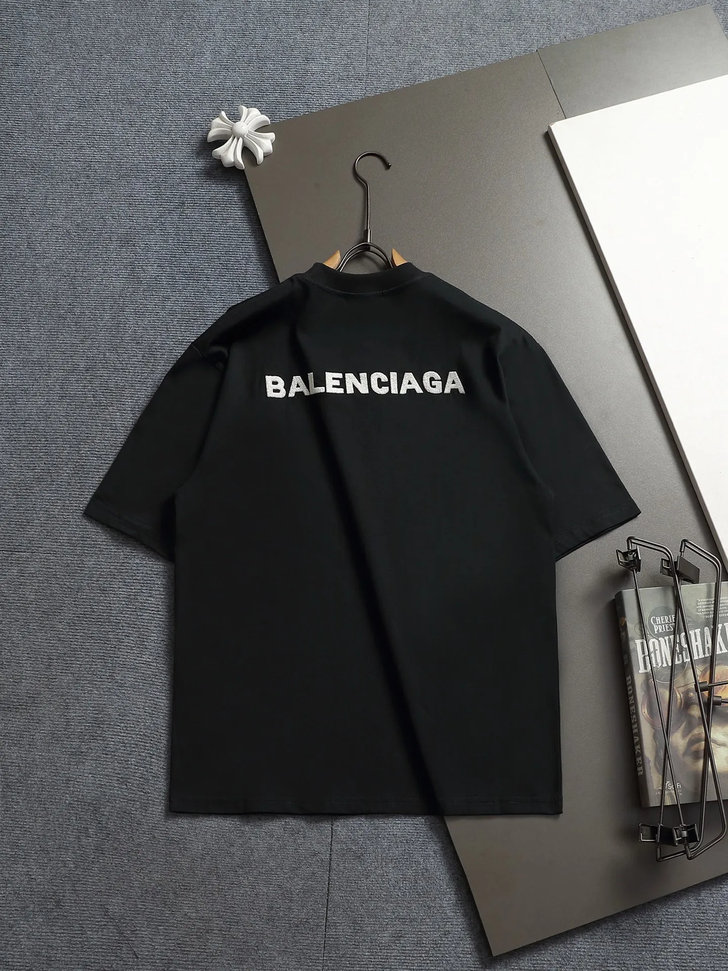 BALENCIAGA 2026 logo Logo ， Retro Same Style T 320 Versatile : Black Green Size：XS S M L